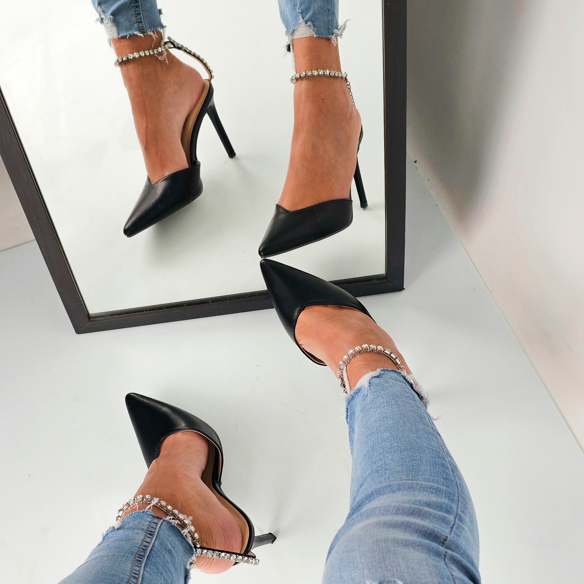 Lilly - Decollette Slingback